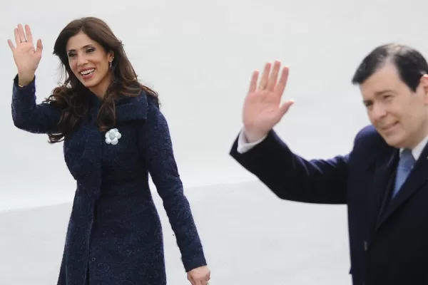 El gobernador de Santiago del Estero aíslado, luego de que su esposa diera positivo de coronavirus