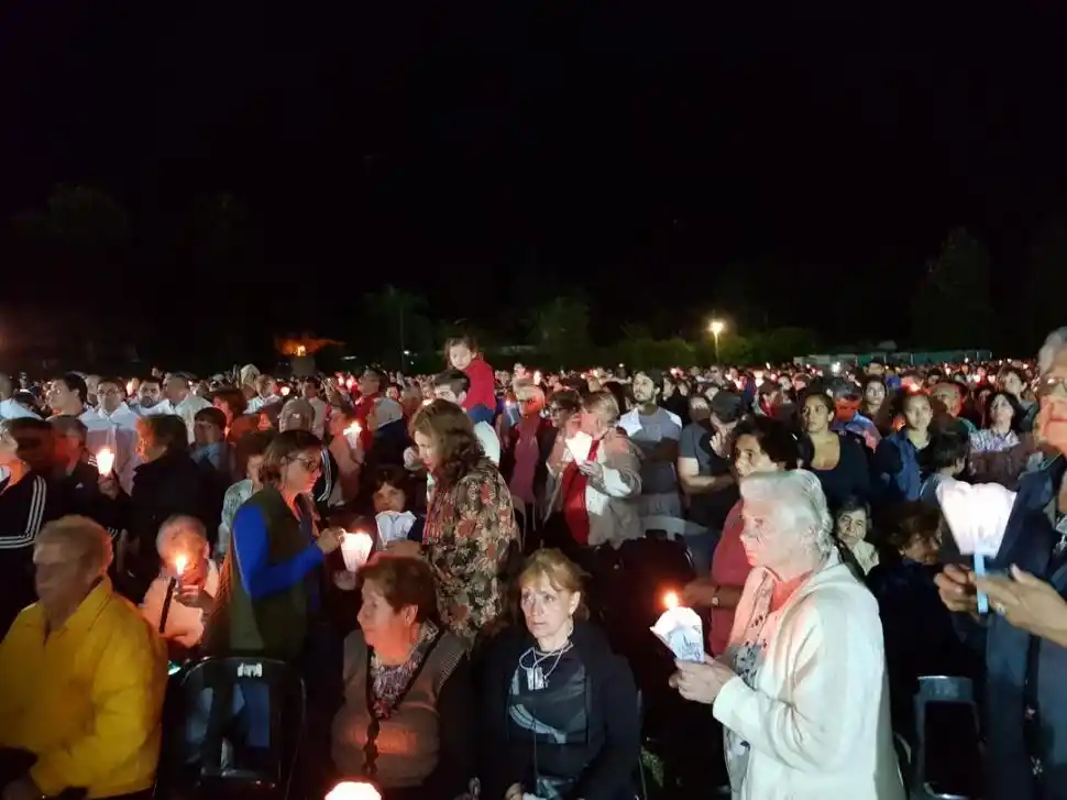 ANTORCHAS. La luz es un elemento esencial en el mensaje de Lourdes.