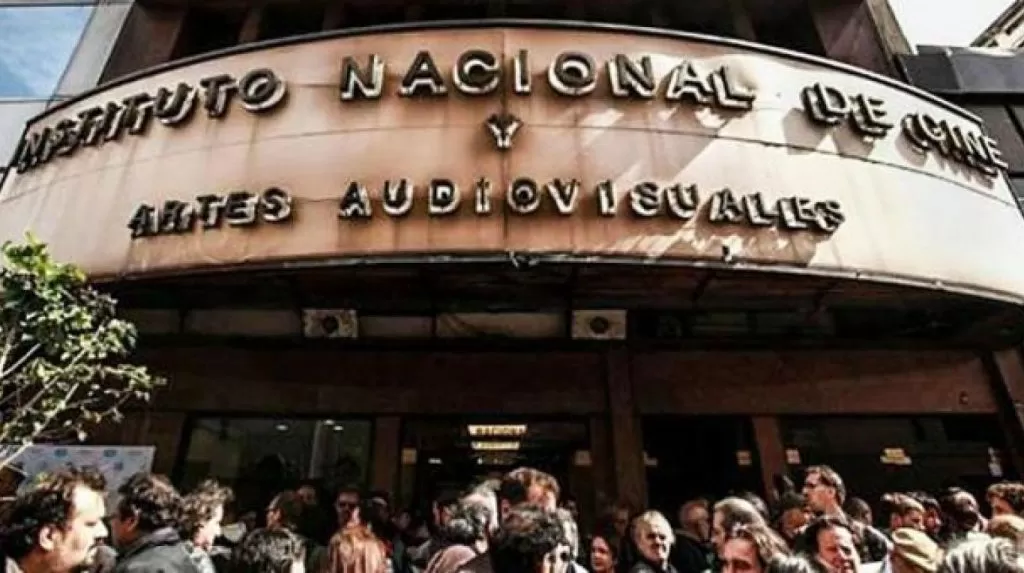 En 2017 hubo manifestaciones en la puerta del Incaa y el ministro de Cultura le pidió la renuncia a su titular, Alejandro Cacetta, y pidió que sea investigado por gastos injustificables.