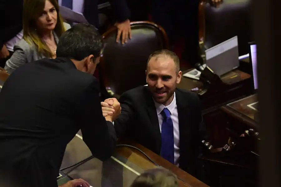 El ministro de Economía, Martín Guzmán, luego de presentar el informe sobre la ley de reestructuración de la deuda pública en una sesión especial de Diputados.