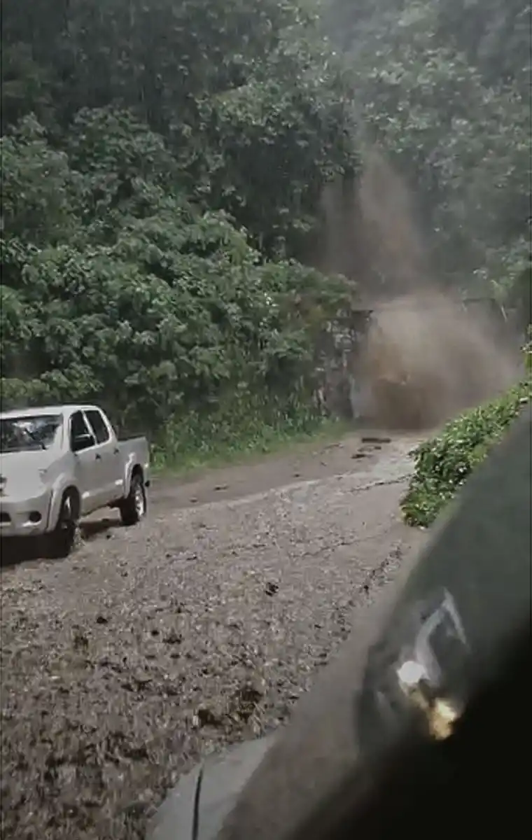 En minutos, un fuerte temporal azotó el pedemonte tucumano