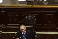 Guzmán tiene tres vías para definir qué hacer con la deuda