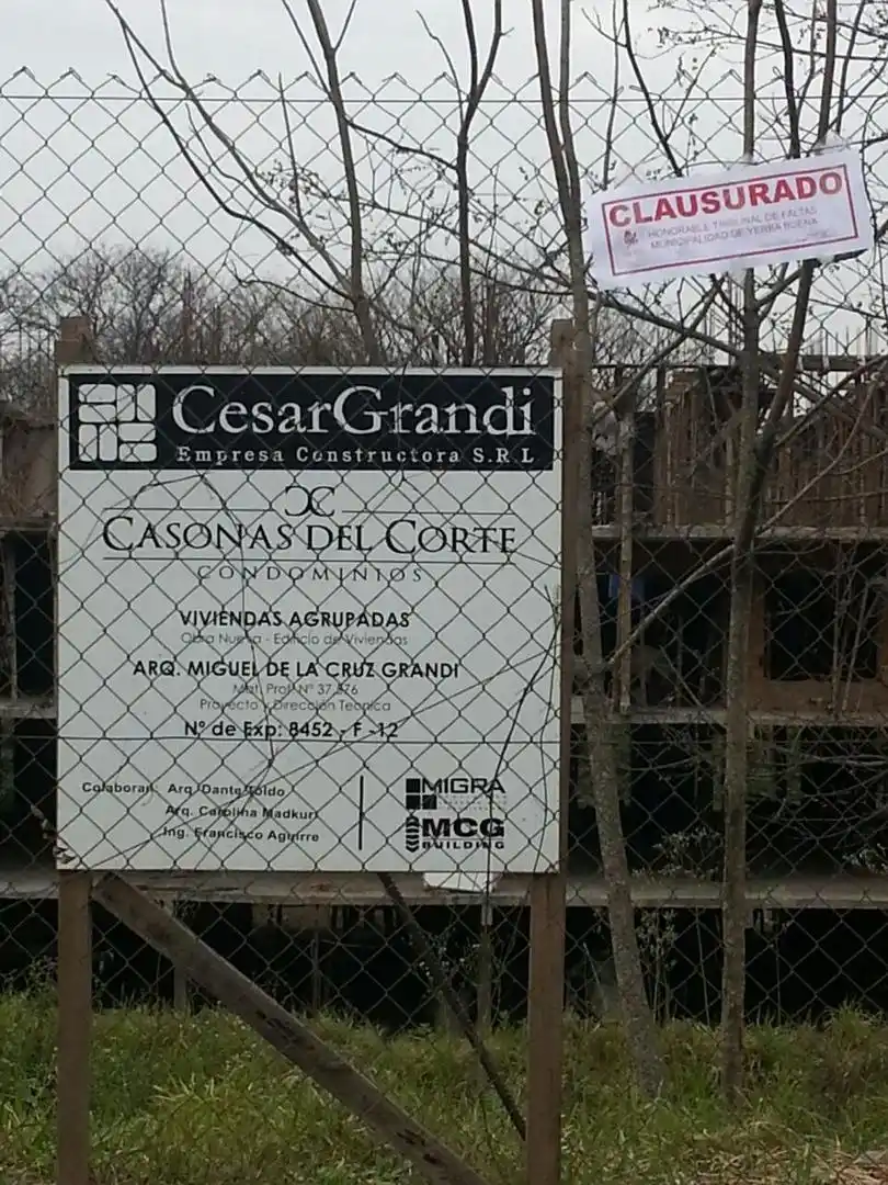 LA FASE INICIAL. La imagen fue tomada en 2016, cuando se realizó la primera clausura. Se observa un subsuelo y tres plantas. 