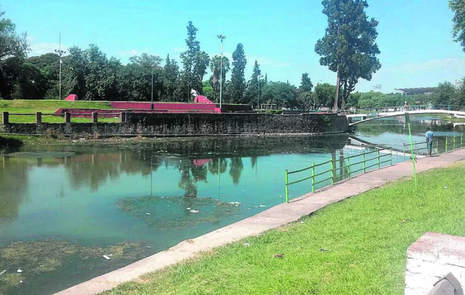 Parque 9 de julio  hoy se limpiarán las zonas del lago San Miguel y del Rosedal