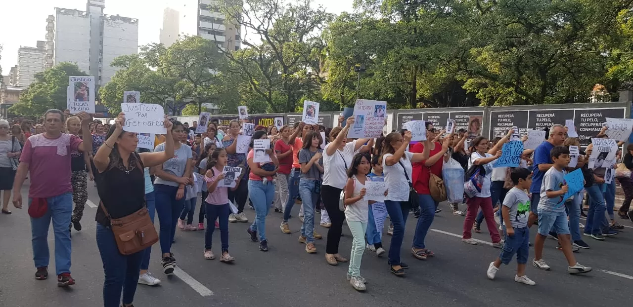 Los tucumanos se solidarizaron con el dolor de los padres de Fernando.