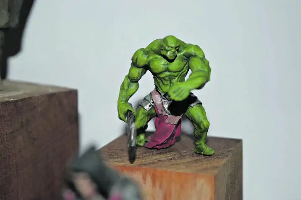 Para Vera, el trabajo con manualidades es tan cautivante que el artista pierde noción del tiempo. La paciencia es fundamental para lograr un modelado realista. 