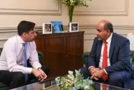 Manzur pide una ayuda para activar el inicio de clases