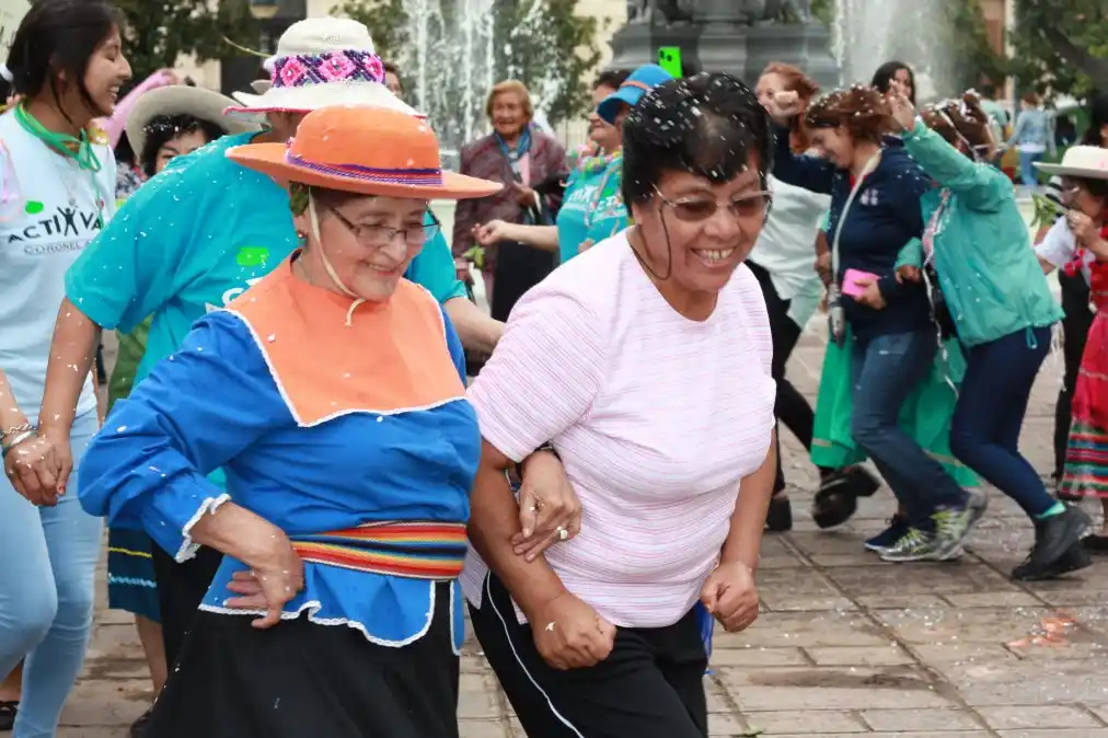 Las comadres celebran su día en la plaza Belgrano, en la capital Jujueña.