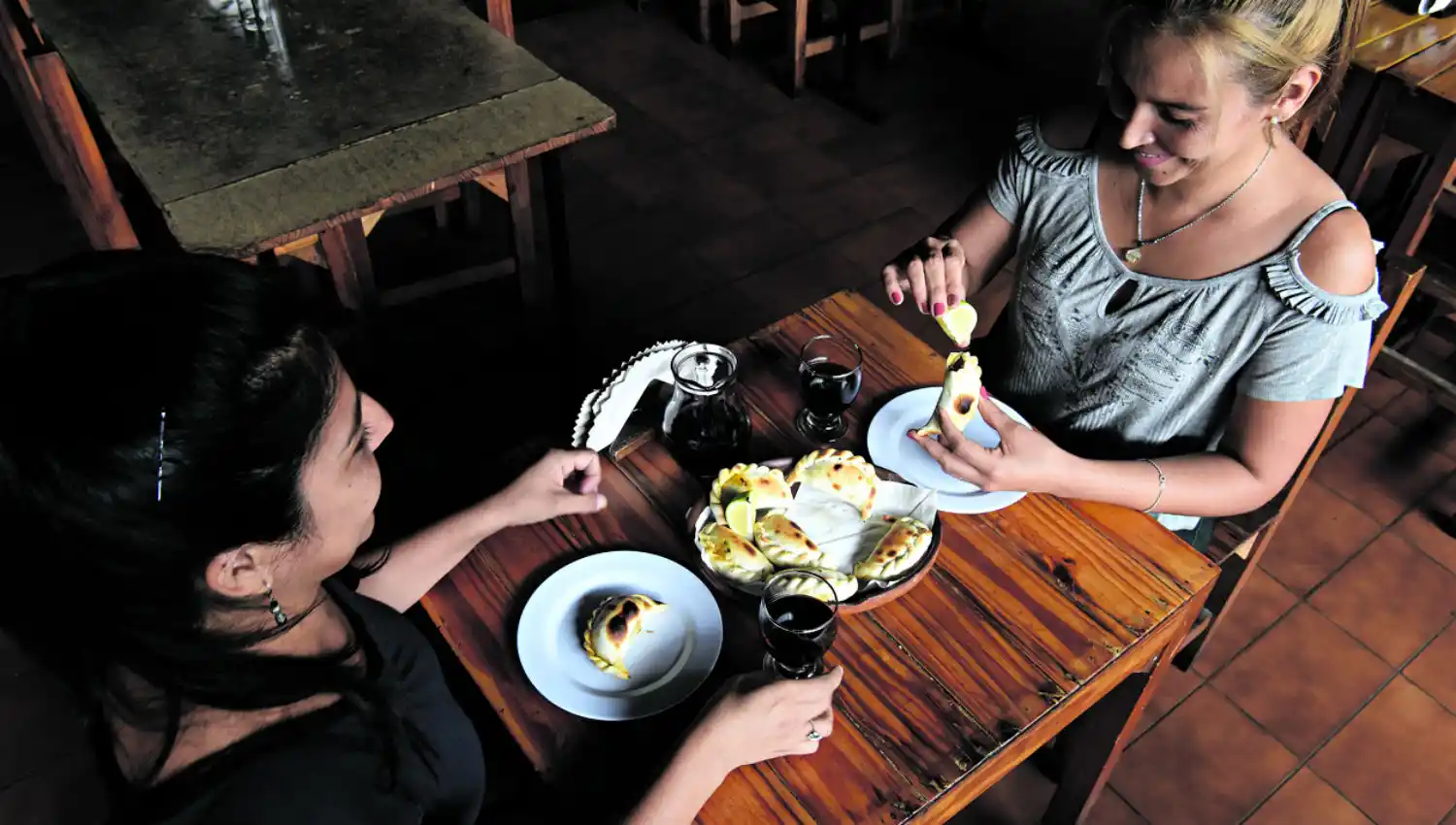 Calentitas y jugosas: así se prepara una buena empanada