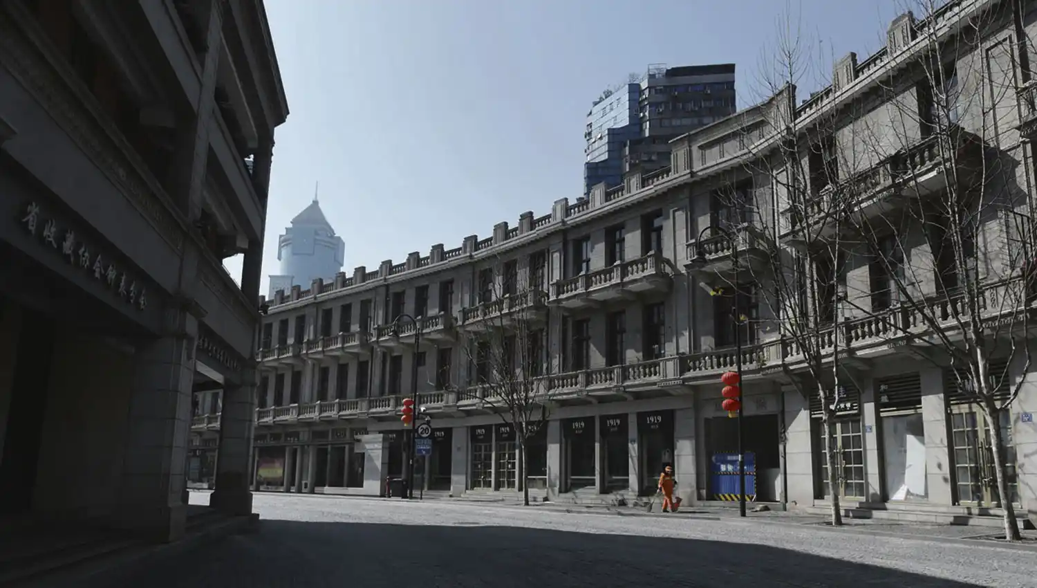 EN EL EPICENTRO DEL BROTE. En Wuhan la gente permanece en sus casas. 