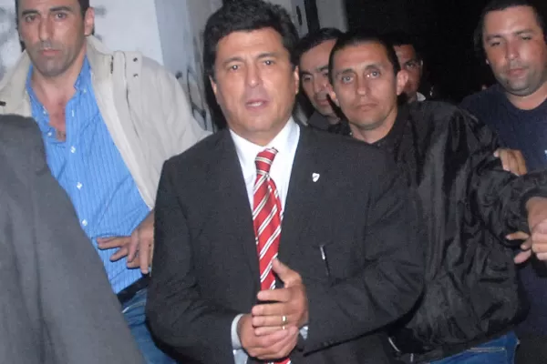 El fiscal Campagnoli pidió enjuiciar a Passarella por administración fraudulenta