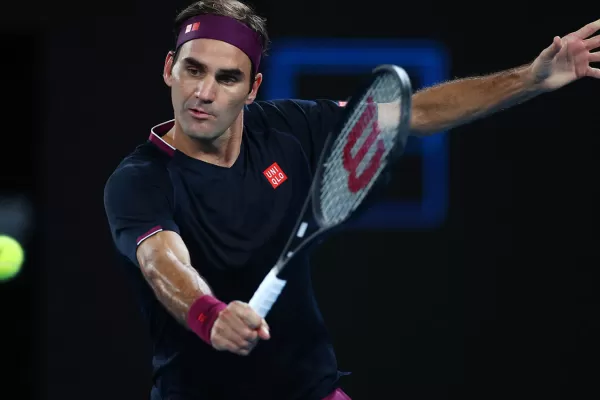 Tenis: el suizo Roger Federer sigue firme con su ilusión en Wimbledon