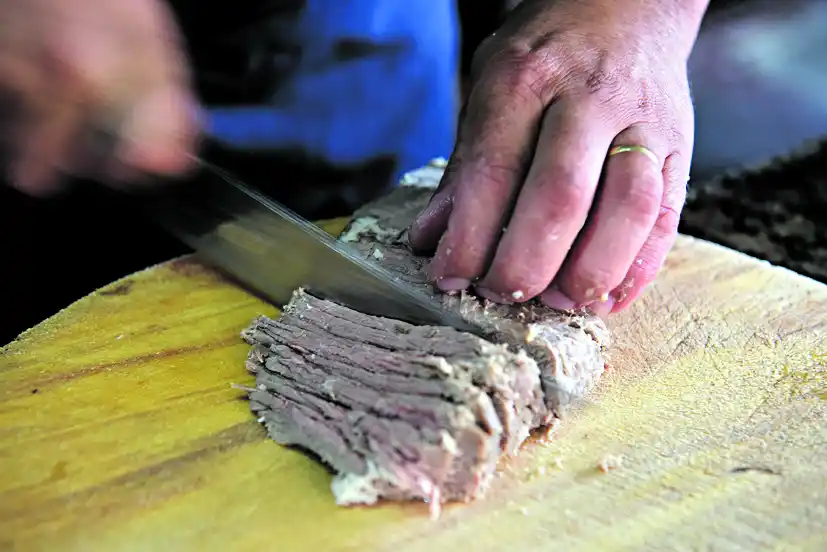Calentitas y jugosas: así se prepara una buena empanada