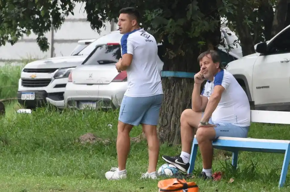 PEQUEÑA SONRISA. Zielinski, relajado durante un momento del ensayo de ayer.  