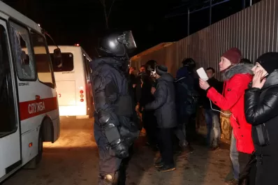 Coronavirus: violento ataque al micro que transportaba a los argentinos evacuados a Ucrania