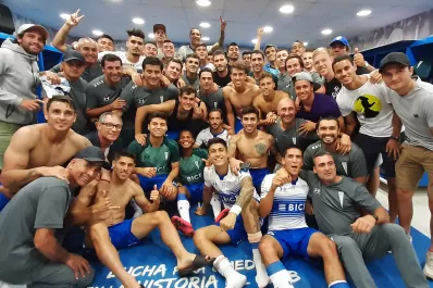 Zampedri anotó un gol para Universidad Católica, que lidera invicto en Chile