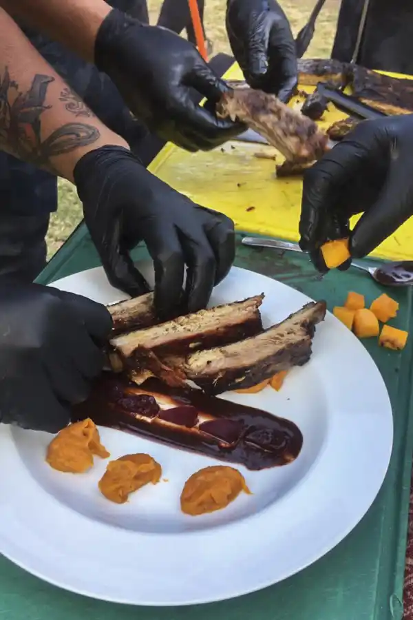 Las ribs con salsa de chocolate que conquistaron al jurado.