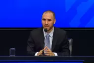 Guzmán viaja a Washington y a Nueva York para negociar con el FMI 