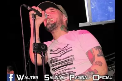 Con barra propia, Walter Salinas anima la fiesta de la espuma