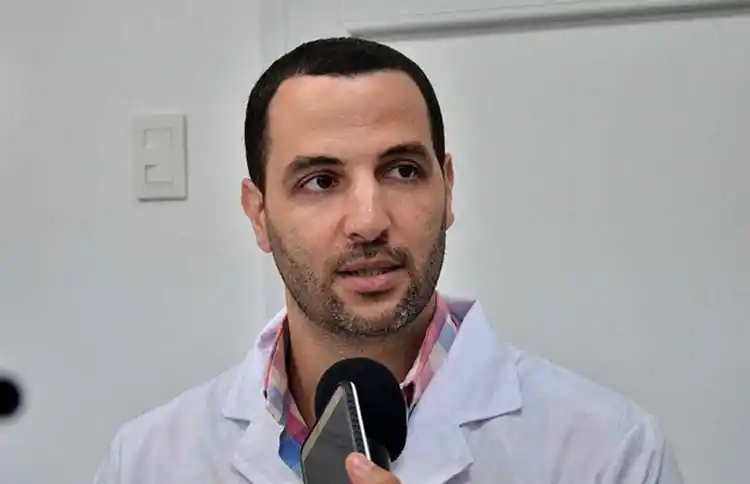 Javier Semrik, médico urólogo.