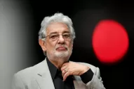 Plácido Domingo acepta su responsabilidad en las denuncias por acoso
