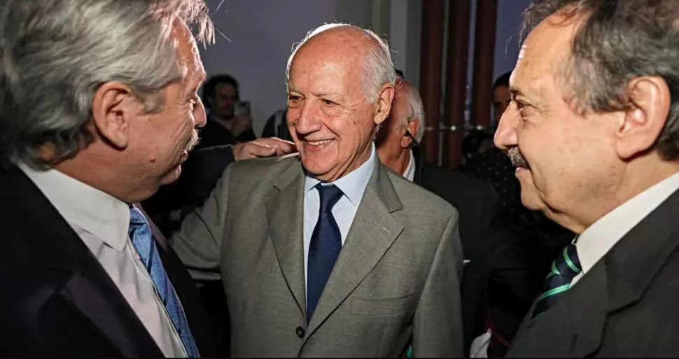 COMPAÑEROS. Alberto Fernández y Roberto Lavagna. Trabajaron juntos en el Gabinete de Néstor Kirchner. presidencia