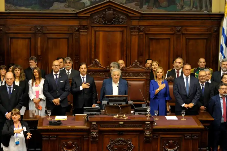 Lacalle Pou asumió como presidente de Uruguay