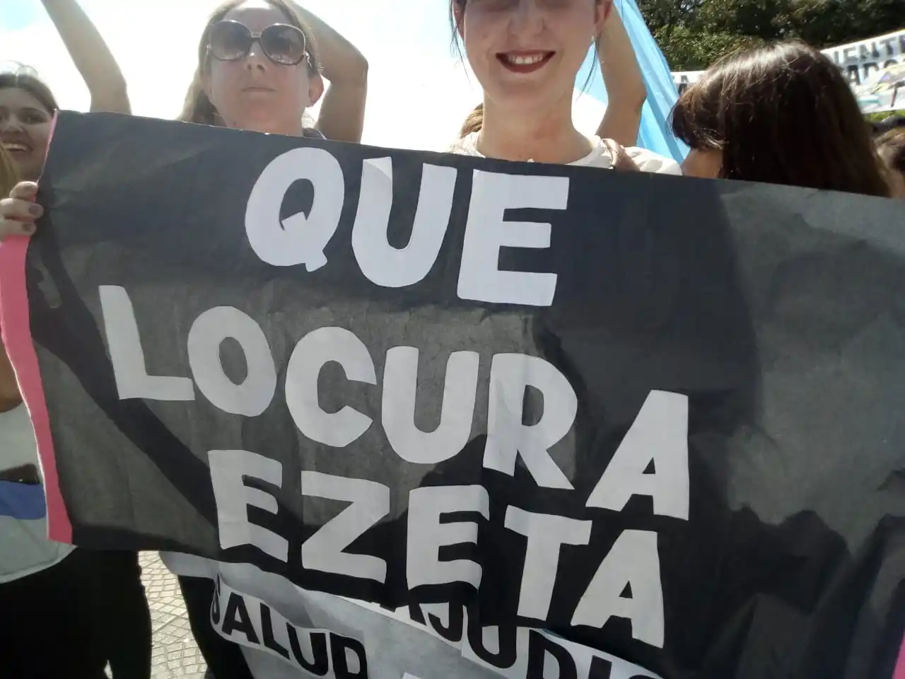 Miles de docentes marcharon en la plaza Independencia: es un día histórico, dijeron
