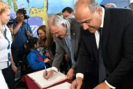 Según Manzur, el salario de los docentes tucumanos está muy arriba de la paritaria nacional