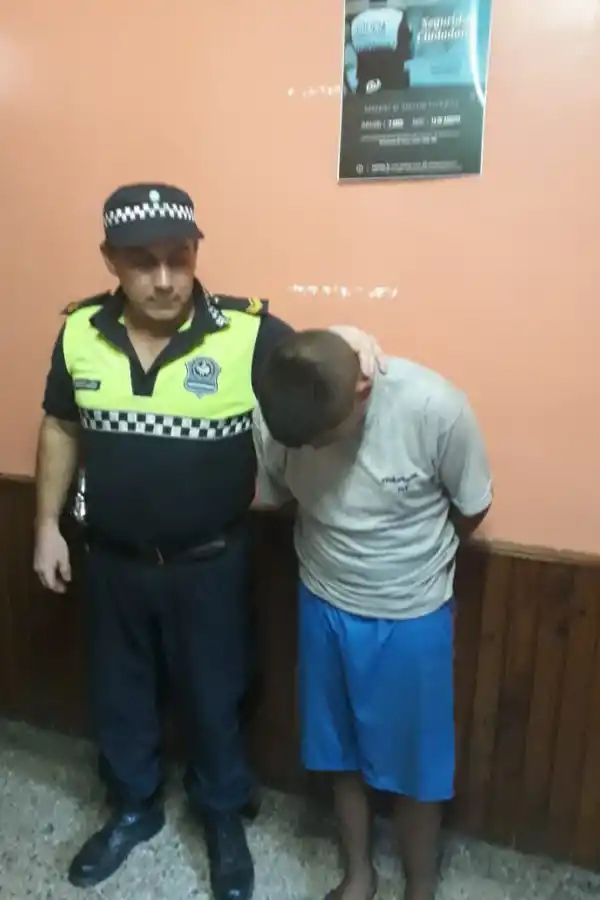 Los ladrones que le robaron la bici a un joven en barrio Jardín paseaban tranquilos por La Bombilla