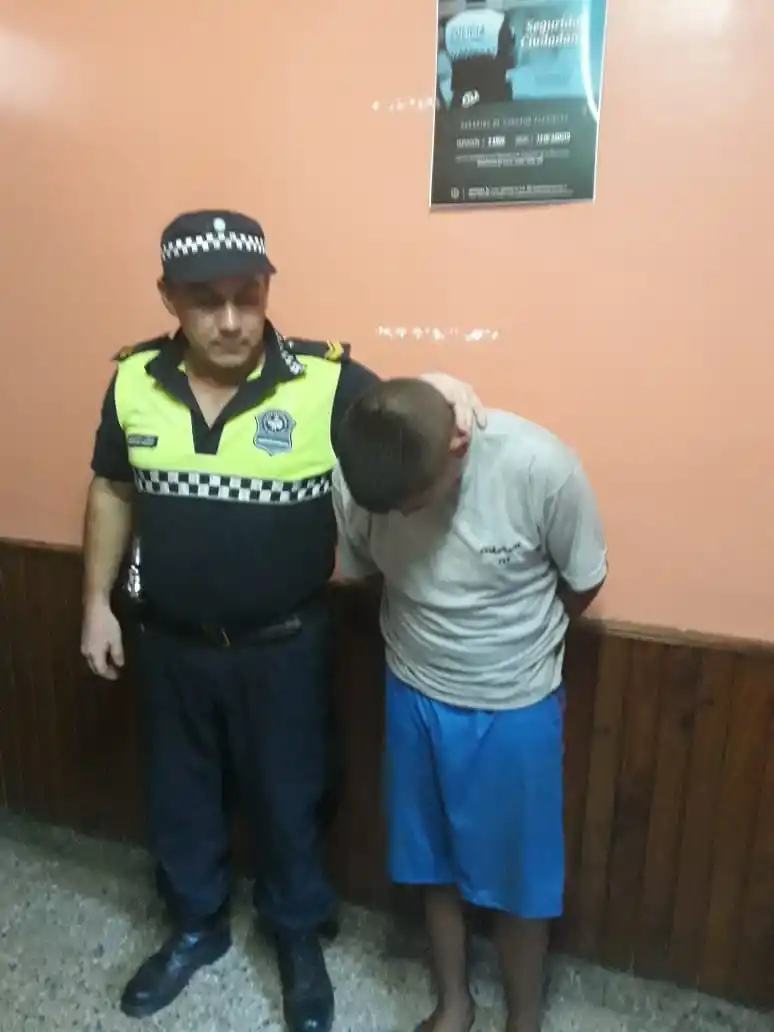 Los ladrones que le robaron la bici a un joven en barrio Jardín paseaban tranquilos por La Bombilla