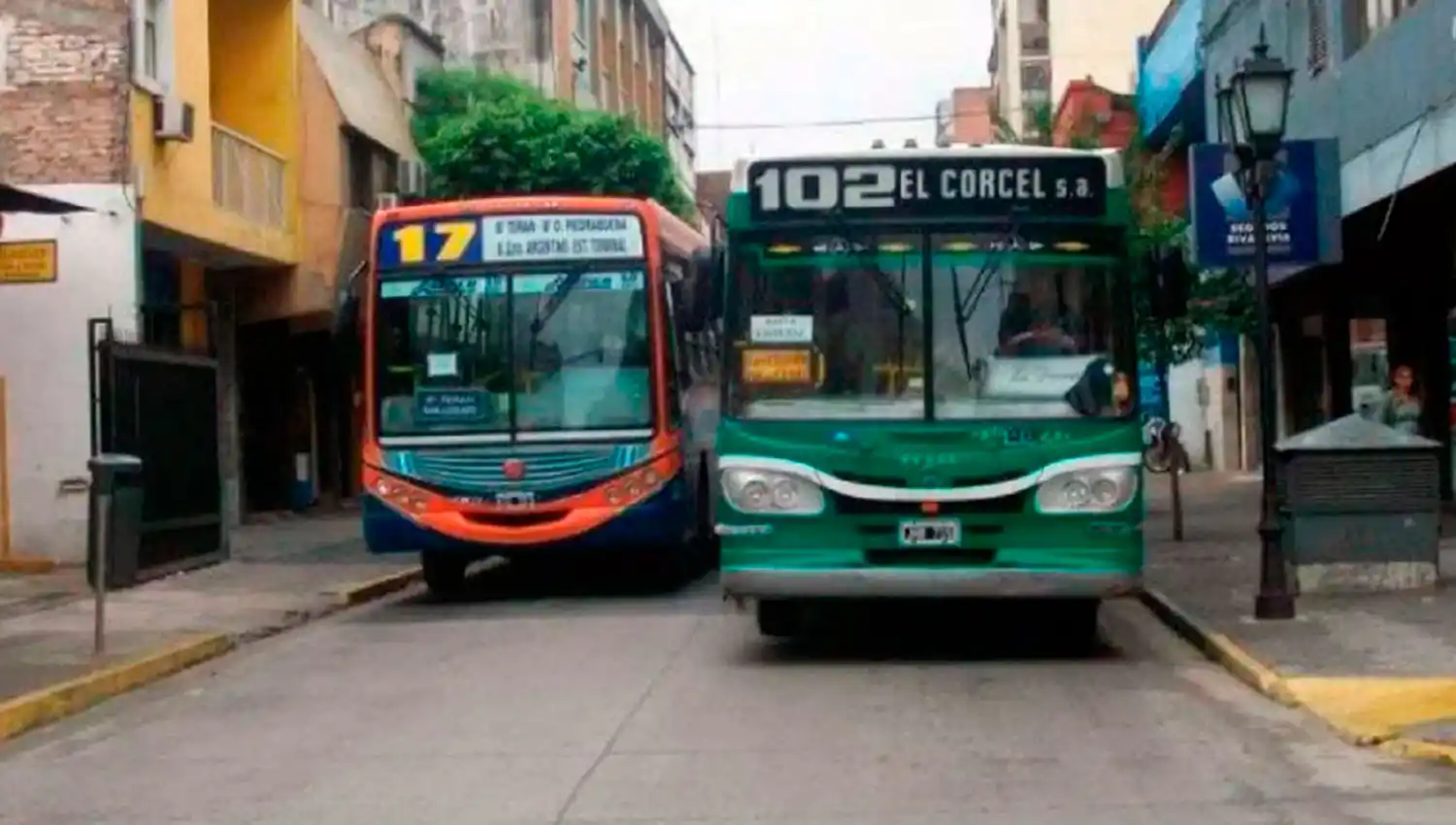 Mañana al mediodía se define si hay o no paro de choferes de ómnibus
