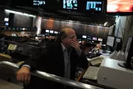 Activos argentinos mejoran tras anuncio de postergación pagos deuda bajo ley local