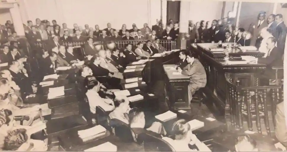 MAYOR CARLOS DOMINGUEZ. El primer mandatario peronista, fotografiado meses antes de la elección que lo consagró. 