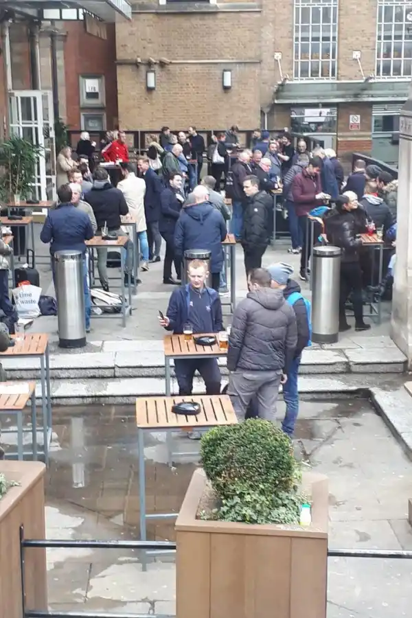  BAR LLENO. No rigen prohibiciones. 