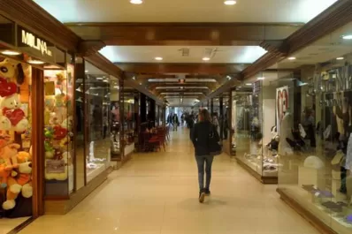 Coronavirus: desde la Cámara de Comercio indicaron que las ventas cayeron un 50%