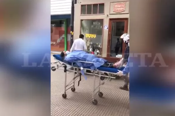 Video: activaron el protocolo de coronavirus en un comercio de la peatonal Mendoza