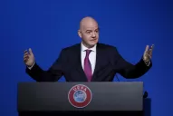 Conmebol y UEFA decidieron que la Copa América y la Eurocopa se jueguen en 2021