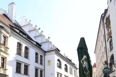 Merkel pidió la colaboración de los alemanes ante el mayor desafío desde la II Guerra Mundial