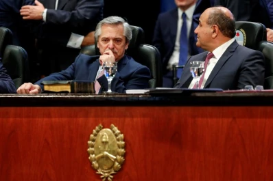 Día clave: el presidente Fernández define hoy si decreta una cuarentena total en el país