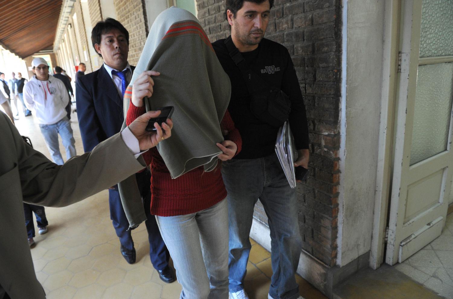 LA ARREPENTIDA. Paola Castro el día que acusó a su amante de ser el autor del crimen de Marcela.