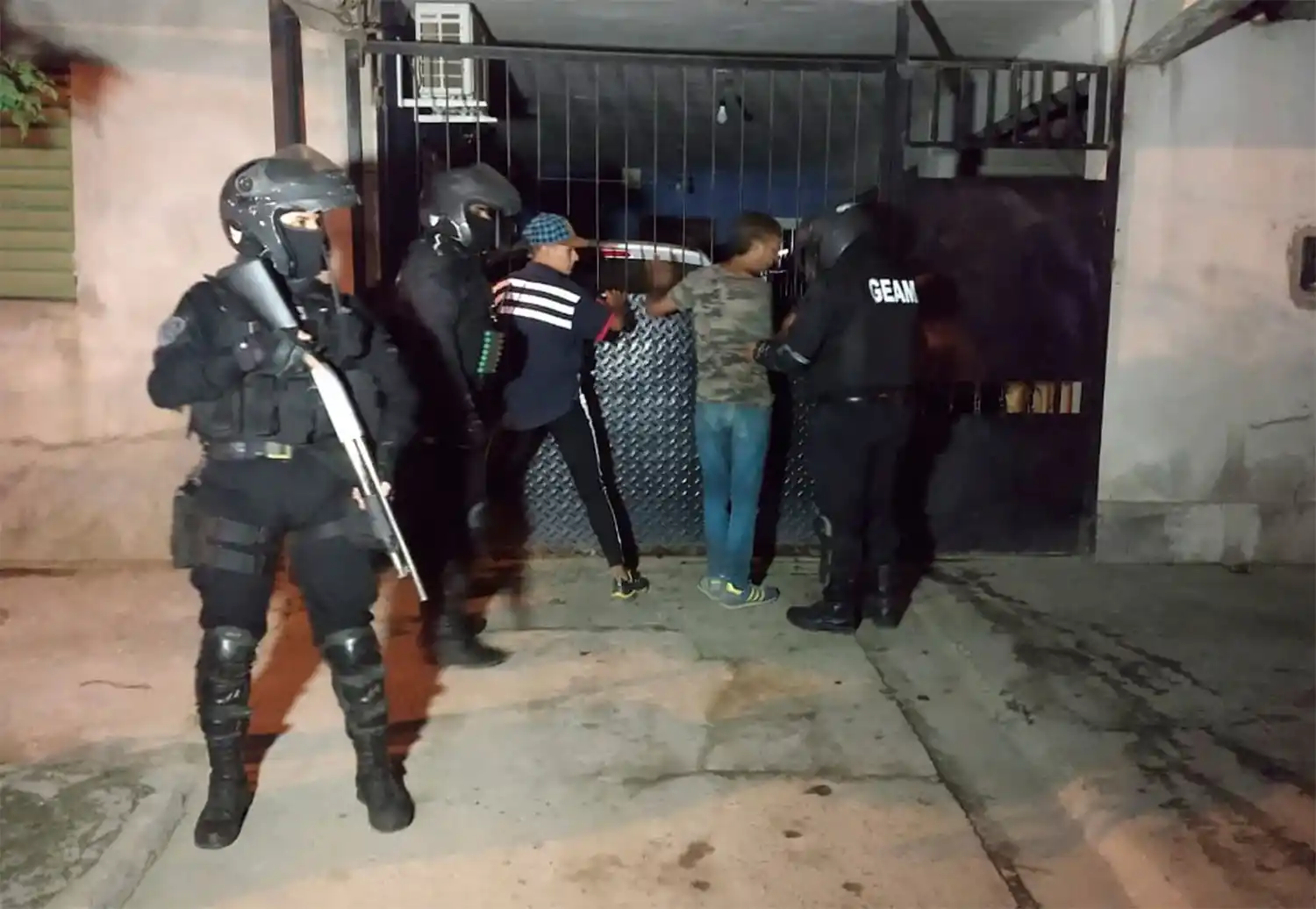 “Nadie en la calle”: detuvieron a más de 200 personas en Tucumán