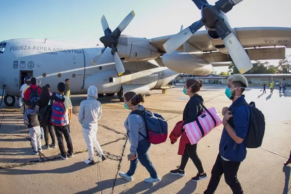 Dos aviones de la Fuerza Aérea repatriarán a los argentinos varados en Perú