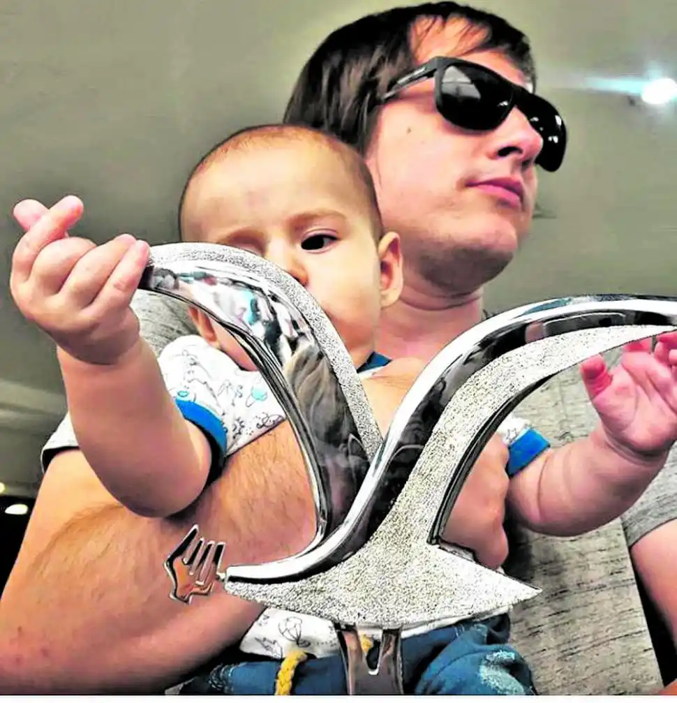 Nahuel Pennisi: “de grande, podré contar con los   ojos de Mateo”