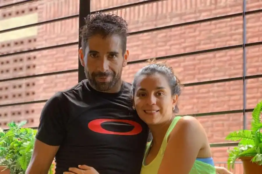 COMPAÑÍA. Agostina Décima es con quien el deportista pasa el aislamiento.