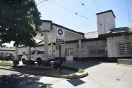 Detienen al médico que violó la cuarentena, hizo guardia y tiene coronavirus