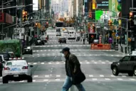 EEUU superó las 1.000 muertes por coronavirus y aprobó un paquete de ayuda por 2 billones de dólares