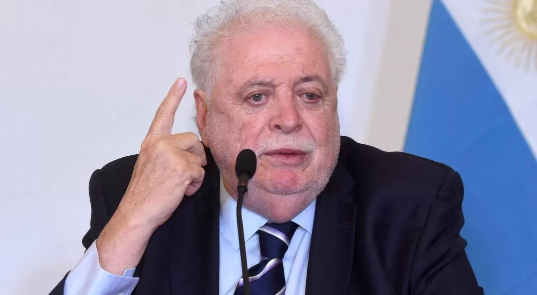 El pico de contagios se va corriendo para mayo, dijo González García