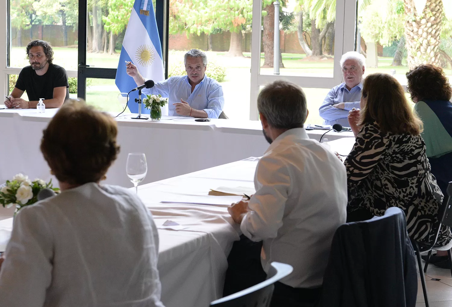 Alberto Fernández se reunió confuncionarios y miembros del comité de crisis por el coronavirus