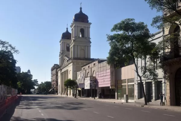 Los templos católicos permanecerán cerrados en Tucumán